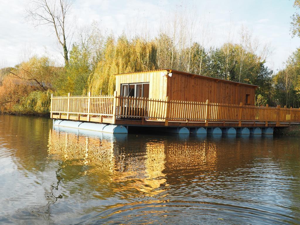 Cabanes Flottantes Et Gites Au Fil De L'Eau Colleville エクステリア 写真